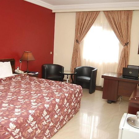 Agura Hotel Αμπούζα Εξωτερικό φωτογραφία