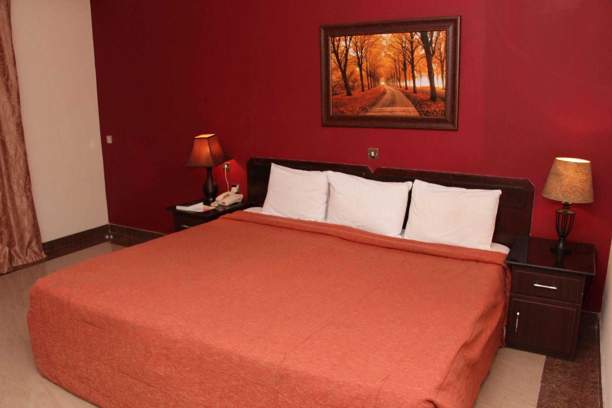 Agura Hotel Αμπούζα Εξωτερικό φωτογραφία